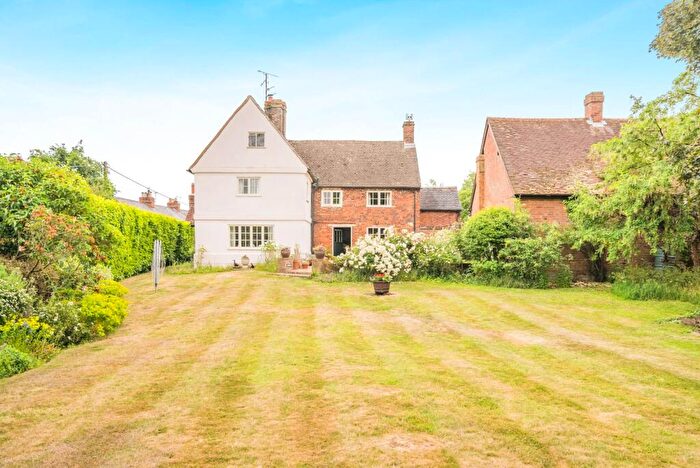 5 Bedroom Farm House For Sale In Ridings Way, Cublington, LU7
