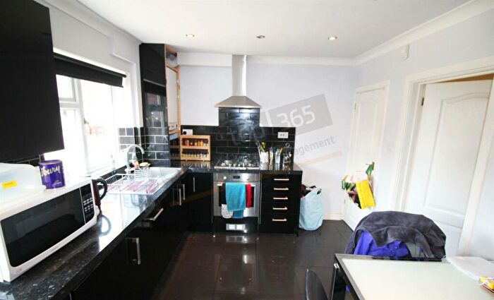 2 Bedroom Terraced House To Rent In *£pppw* Abbey Bridge, Lenton, Nottingham, NG7