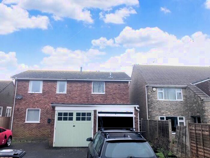 2 Bedroom Flat To Rent In Netherton Road - Weymouth, DT4