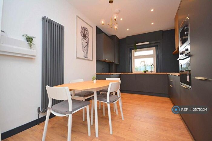 2 Bedroom Flat To Rent In Beach Rise, Westgate-On-Sea, CT8