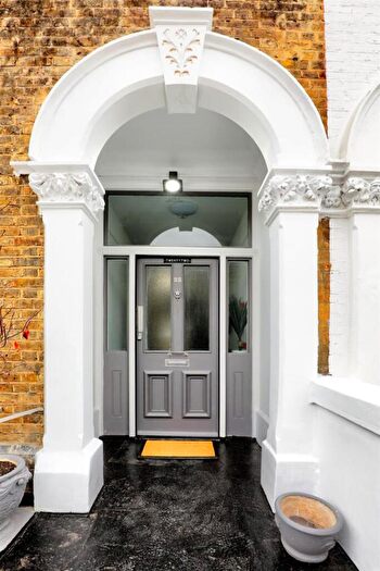 4 Bedroom Semi-Detached House For Sale In St. Marys Road, Willesden Junction, London, NW10