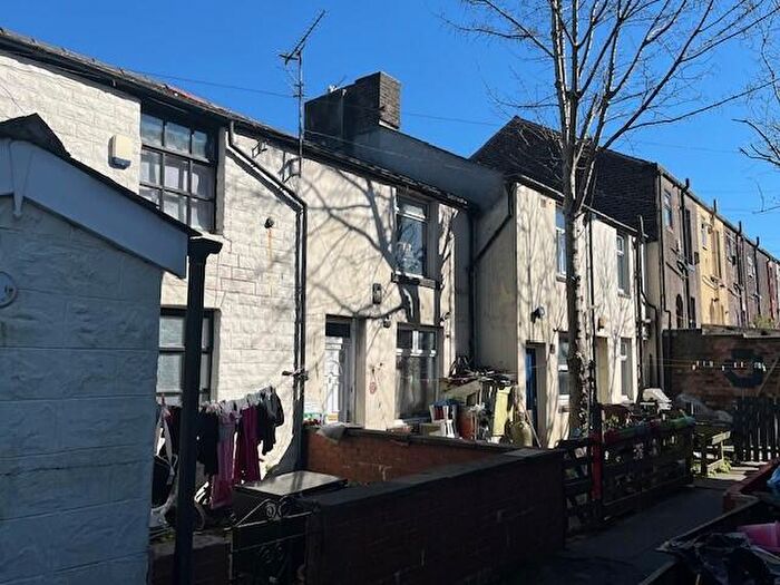 Terraced House For Sale In Springfield, Oldham, Greater Manchester, OL4