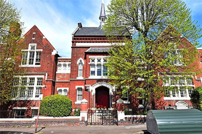 2 Bedroom Flat For Sale In Roan Court, Devonshire Drive, Greenwich, London, SE10