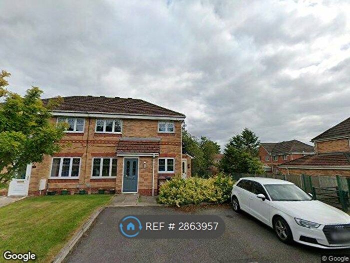 2 Bedroom Flat To Rent In Swinton, Swinton, Manchester, M27