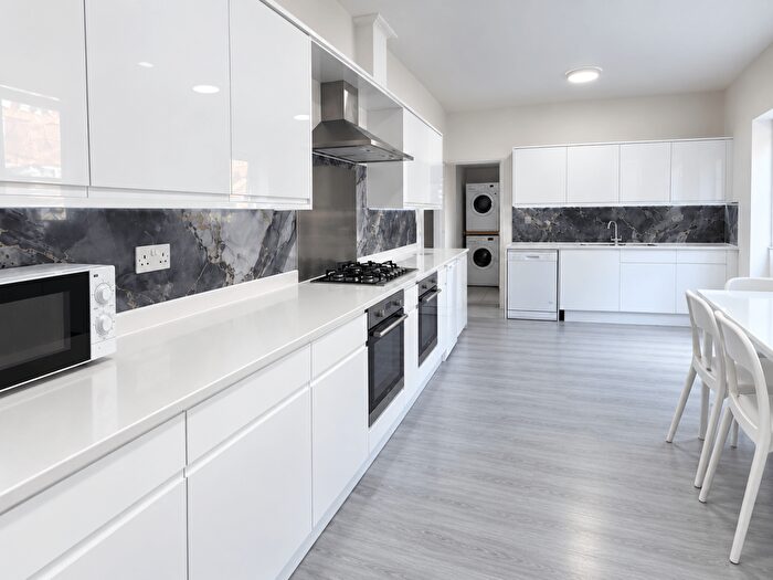 8 Bedroom Terraced House To Rent In Jesmond, Newcastle Upon Tyne, NE2