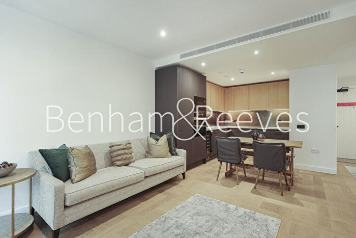 1 Bedroom Apartment To Rent In Merino Gardens, London Dock, Wapping, E1W