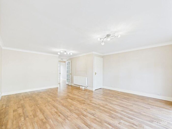 3 Bedroom Terraced House For Sale In Charlwood, Croydon, CR0