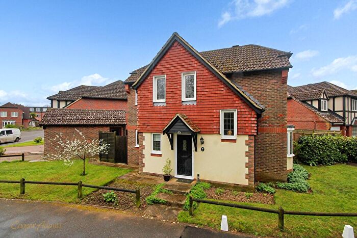 3 Bedroom Detached House For Sale In Summerley Close, Rustington, BN16
