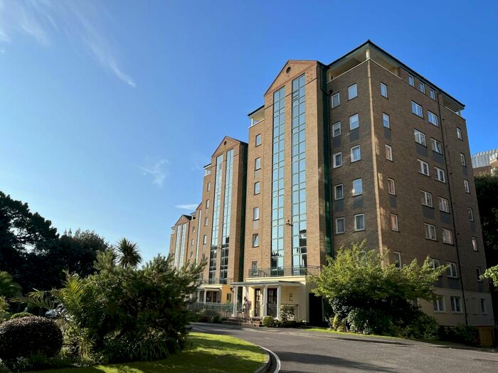 2 Bedroom Flat To Rent In Manor Road, BH1