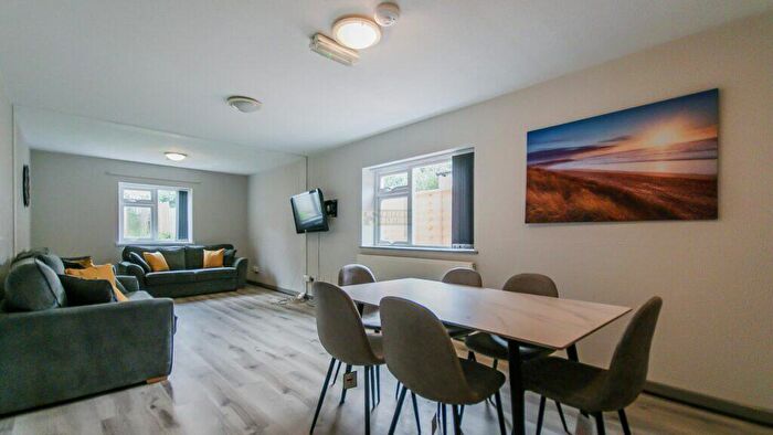 7 Bedroom Terraced House To Rent In Tiverton Road, Selly Oak, Birmingham, B29