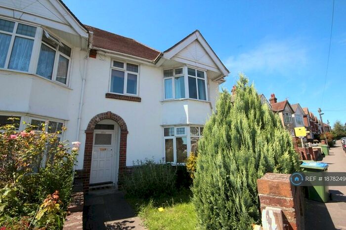3 Bedroom Semi-Detached House To Rent In Tennyson Road, Southampton, SO17