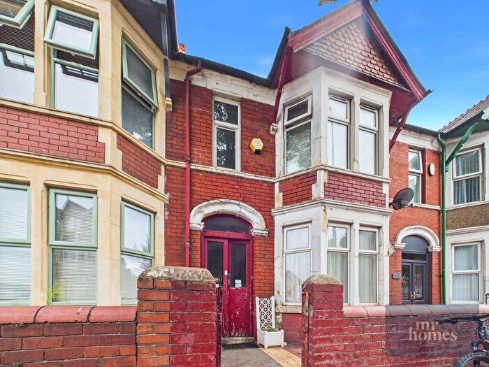 3 Bedroom Terraced House For Sale In Corporation Road, Cardiff, CF11