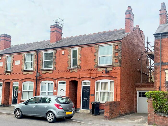 2 Bedroom End Of Terrace House To Rent In Clifton Street, Bilston, West Midlands, WV14