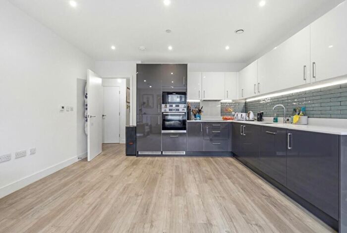 1 Bedroom Apartment For Sale In Beck Square, Leyton, E10