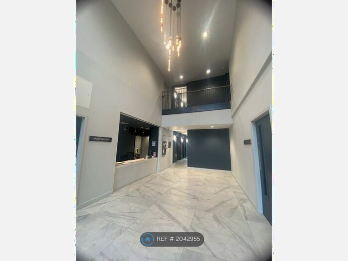 2 Bedroom Flat To Rent In Spinners Way, Manchester, M15