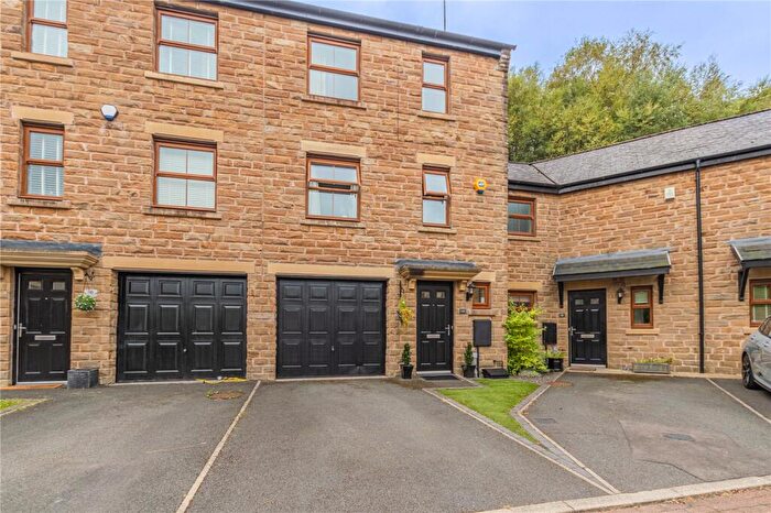 3 Bedroom Semi-Detached House For Sale In Coal Bank Fold, Norden, Rochdale, OL11