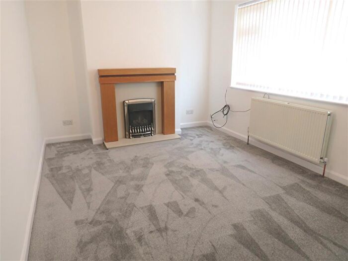3 Bedroom House To Rent In Worlds End Lane, Quinton, Birmingham, B32