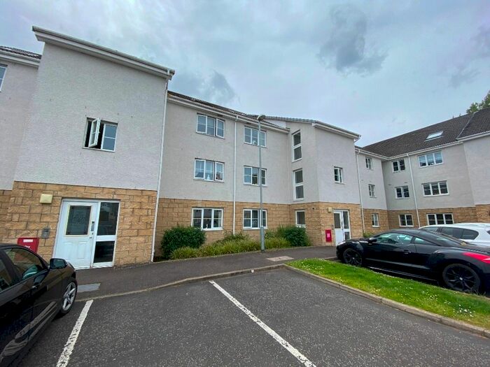 2 Bedroom Flat To Rent In West Wellhall Wynd, Hamilton, ML3