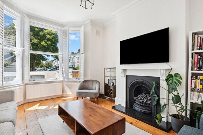 2 Bedroom Flat To Rent In Donaldson Road, Brondesbury Park, NW6