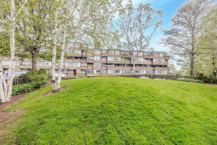 1 Bedroom Flat For Sale In Baxterwood Grove, Fenham, Newcastle Upon Tyne, NE4