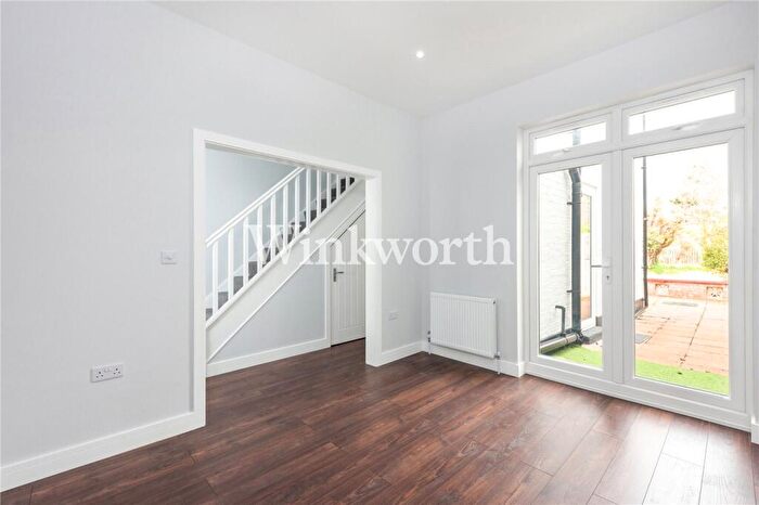 3 Bedroom Terraced House To Rent In Whittington Road, Wood Green, N22