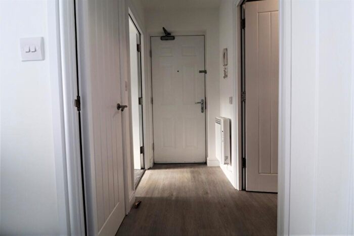 1 Bedroom Flat For Sale In Heol Gruffydd, Rhydyfelin, Pontypridd, CF37