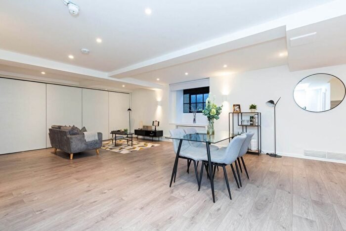 1 Bedroom Flat To Rent In Tyssen Street - Springfield House, Dalston, E8