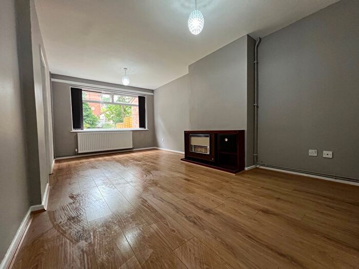 4 Bedroom Property To Rent In Walsall, WS1