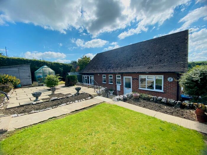 3 Bedroom Detached Bungalow To Rent In Fenny Bentley, Ashbourne, DE6