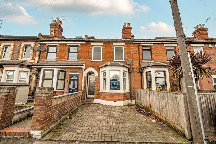 3 Bedroom Property For Sale In Gosbrook Road, Caversham, Reading, RG4