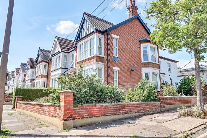 1 Bedroom Flat For Sale In York Road, Southend-on-Sea, SS1