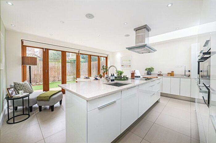 5 Bedroom Terraced House For Sale In Broxash Road, London, SW11