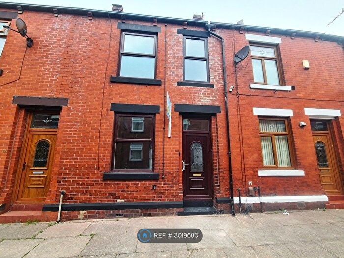 3 Bedroom Terraced House To Rent In Pomona St, Rochdale, OL11