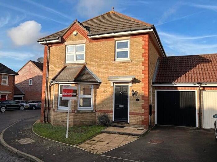 3 Bedroom House To Rent In Quilters Drive - Billericay, CM12