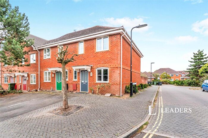 3 Bedroom House For Sale In Stranding Street, Eastleigh, Hampshire, SO50