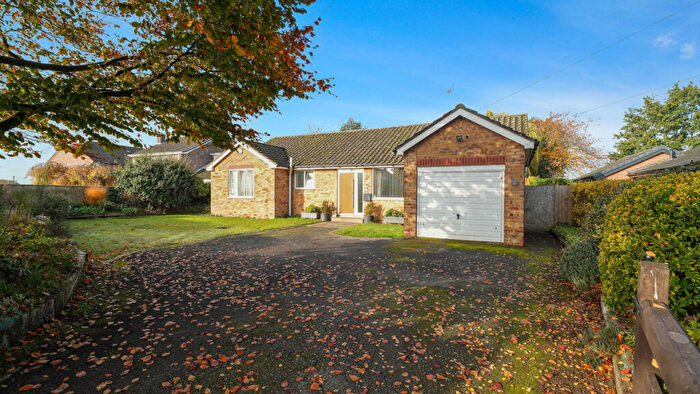 4 Bedroom Bungalow For Sale In Park Lane, Doncaster, DN9