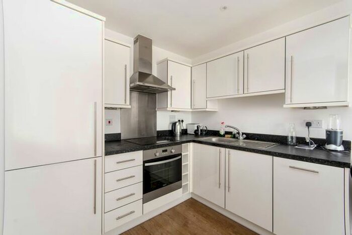 1 Bedroom Flat To Rent In Ealing Road, Brentford, TW8