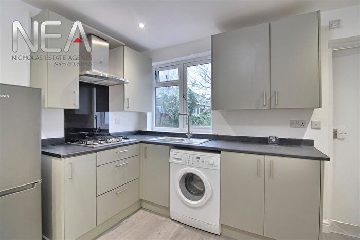 2 Bedroom Flat To Rent In Derby Street, Reading, RG1