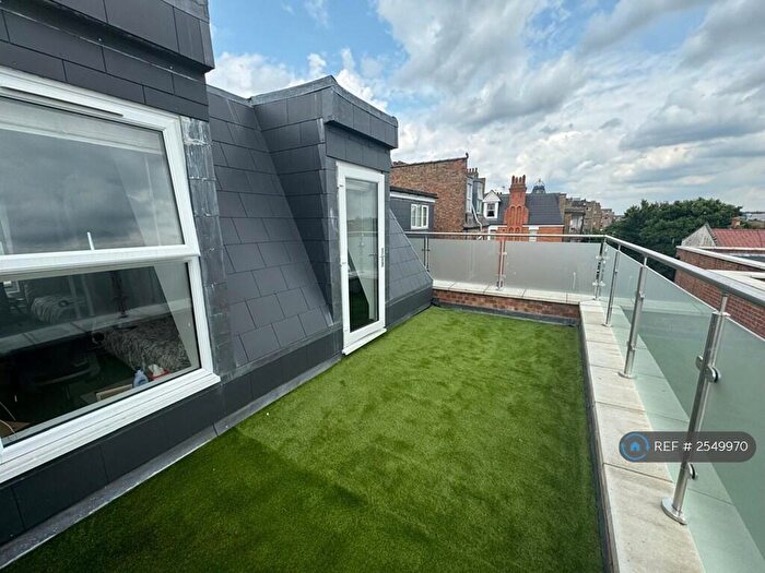1 Bedroom Flat To Rent In Grand Parade, London, N4