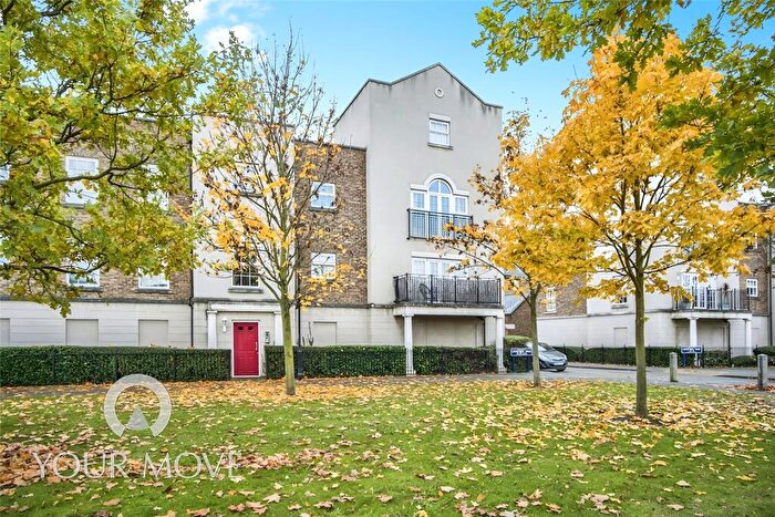 2 Bedroom Flat To Rent In Liverymen Walk, Greenhithe, Kent, DA9