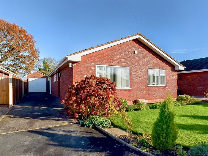 3 Bedroom Detached Bungalow For Sale In Hillview Gardens, Upton-Upon-Severn, Worcester, WR8