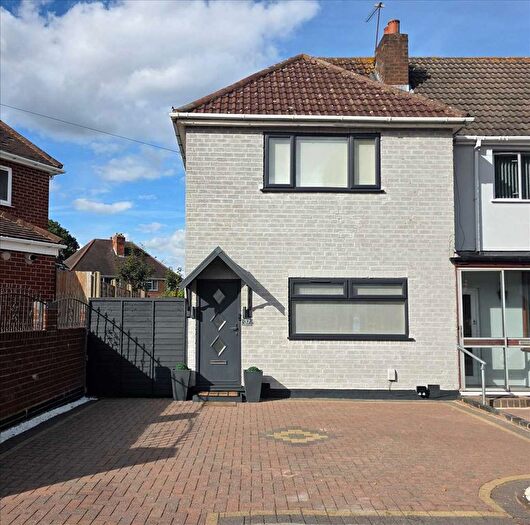 3 Bedroom End Of Terrace House For Sale In Rockingham Road, Birmingham, B25