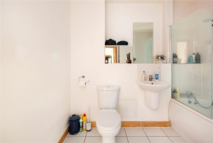 2 Bedroom Flat For Sale In Omega Works, Roach Road, Bow, London, E3 - Photo 7