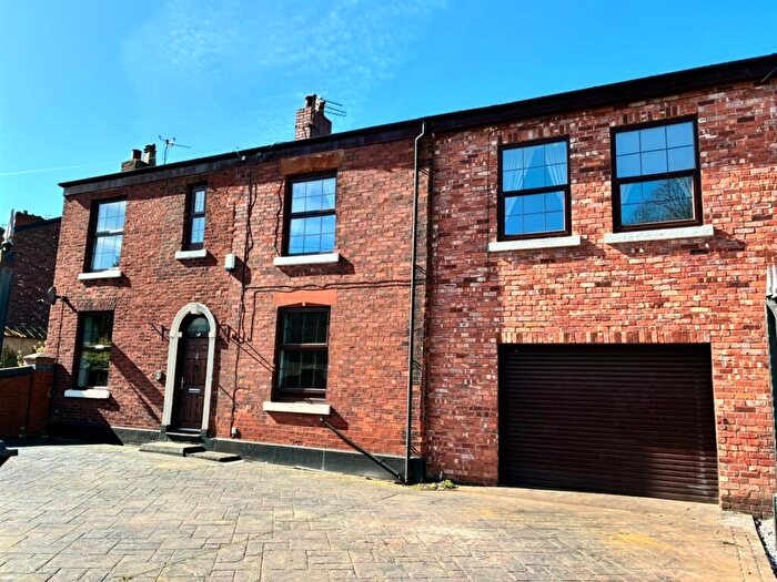 5 Bedroom Semi Detached House For Sale In Grove Street, Ashton-Under-Lyne, OL7