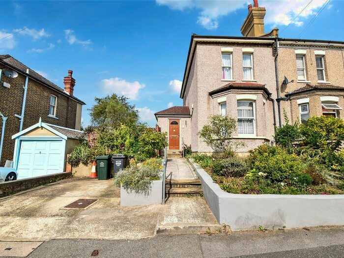 3 Bedroom End Of Terrace House To Rent In Fulwich Road, Dartford, DA1