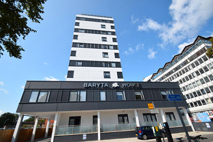 2 Bedroom Flat To Rent In Victoria Avenue, Southend On Sea, Essex, SS2