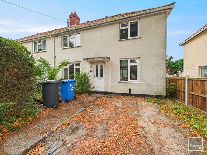 3 Bedroom Semi-Detached House For Sale In Gipsy Lane, West Norwich, NR5