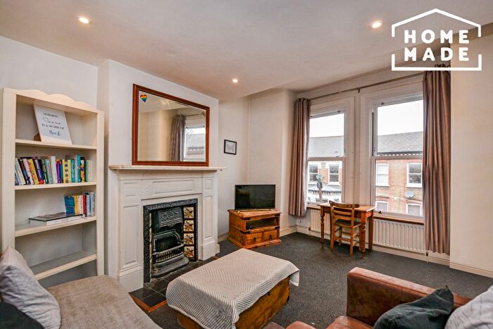 5 Bedroom Maisonette To Rent In Tremadoc Road, Clapham, SW4