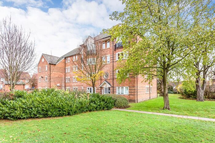 2 Bedroom Flat To Rent In Omega Court, RM7