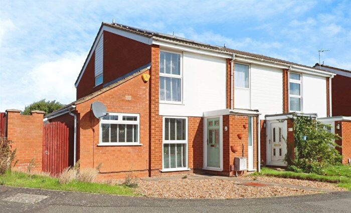2 Bedroom End Terrace House For Sale In Rose Close, Rothwell, Kettering, NN14